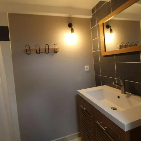Saint-palais-sur-mer, 3 Pièces, 6 Personnes - Fr-1-494-107 Appartement *