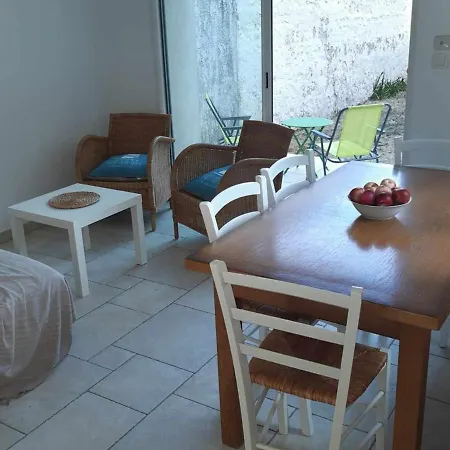 Saint-palais-sur-mer, 3 Pièces, 6 Personnes - Fr-1-494-107 Appartement *